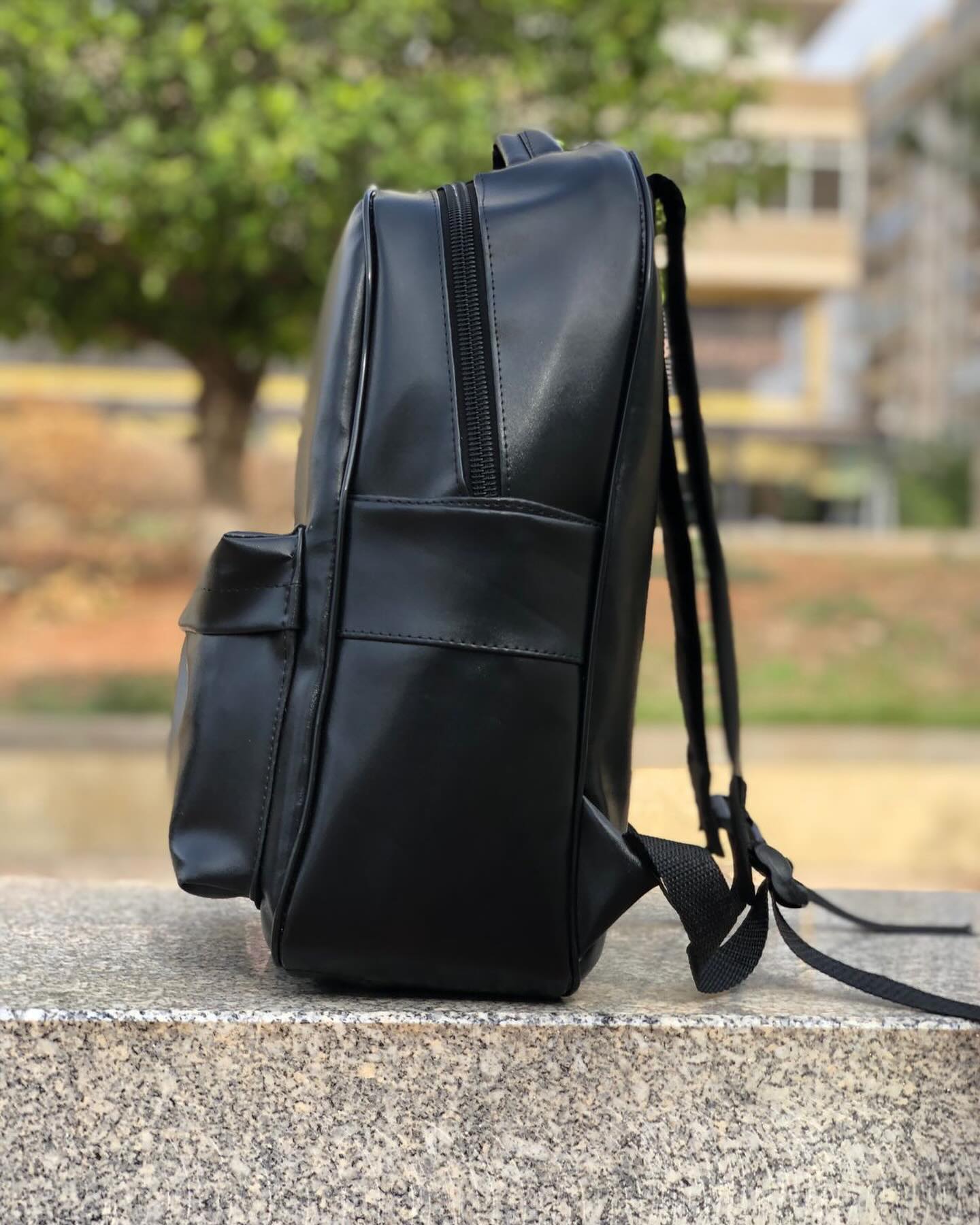 Sac à Dos Noir Élégant – Idéal pour le Quotidien